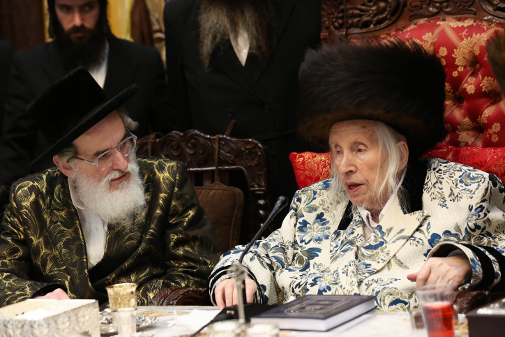 תיעוד: כ"ק האדמו"ר מקאליב בהילולת זקנו מייסד שושלת קאליב .