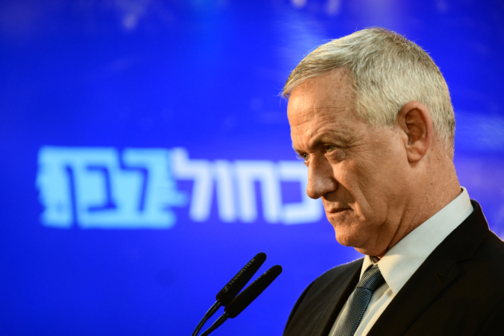 דו"ח חמור: חשד לשחיתות בהחלטות הרכש בין המשטרה לחברה של גנץ בני גנץ