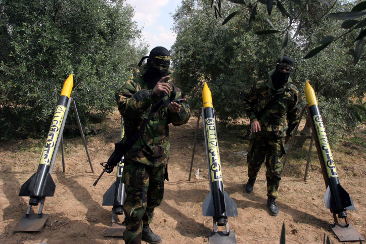אזעקות צבע אדום בגוש דן: 2 טילים נורו מעזה לגוש דן Islamic Jihad movement viewing the missiles before launch