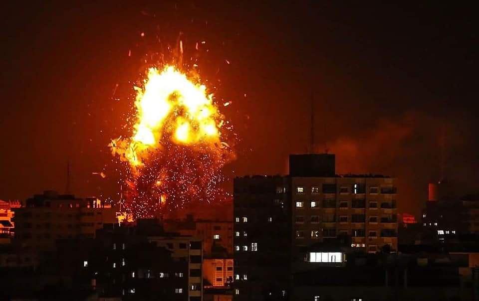 בנט על סבב הלחימה: "תגובת ישראל פתטית – תנו לי את המושכות" ההפצצות ברצועה