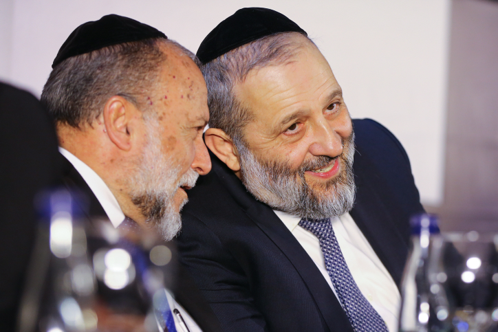 כהן תוקף את גפני: "לא מתפלא על גפני, הוא מתעלם מדמעות של אלמנות" כהן ודרעי בכנס ש"ס