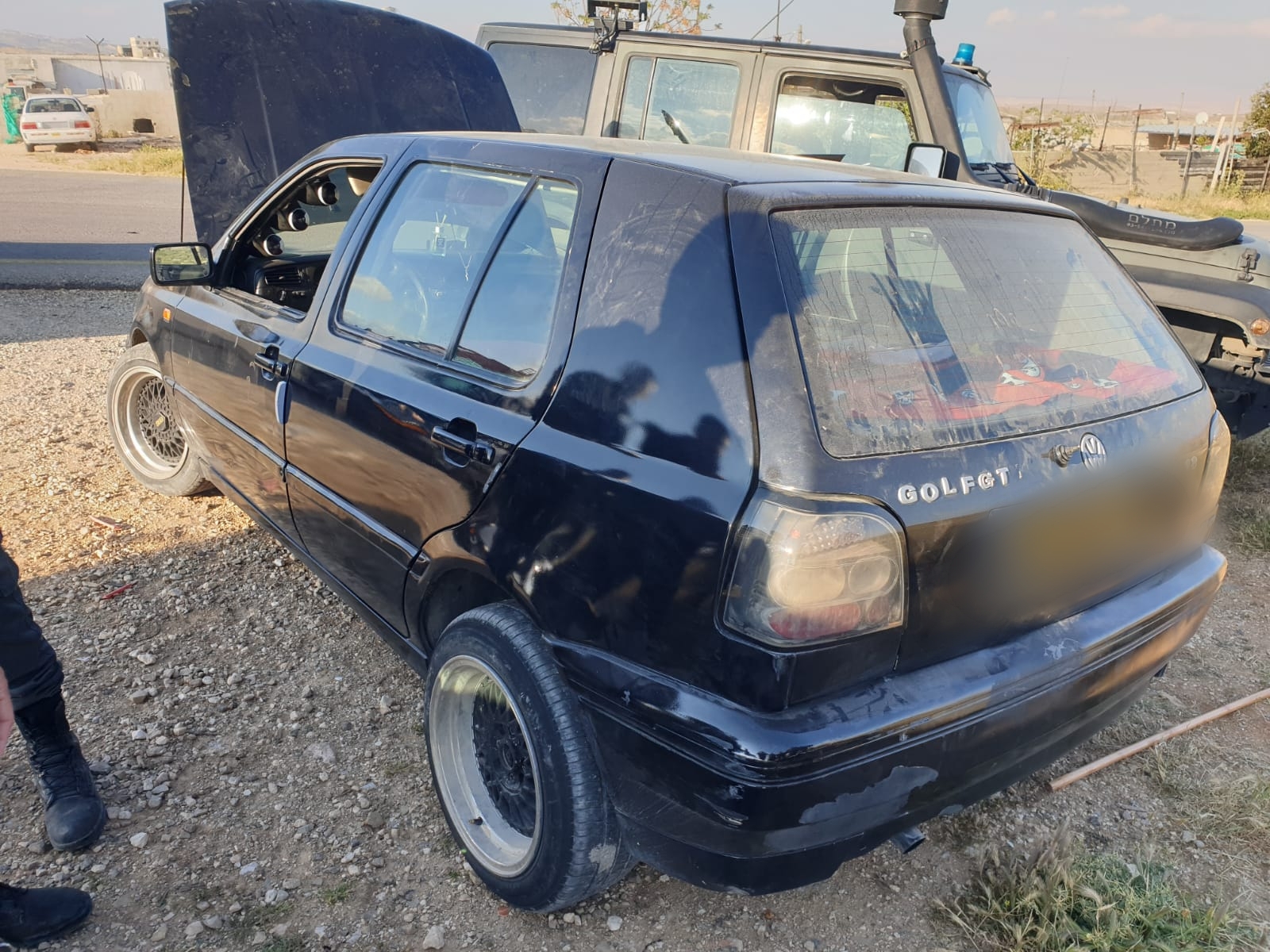 לוחות זיהוי שונים ורכב מורכב: מחבל נתפס ביטא aa6b066a-f554-43c6-a472-c17107940e2b