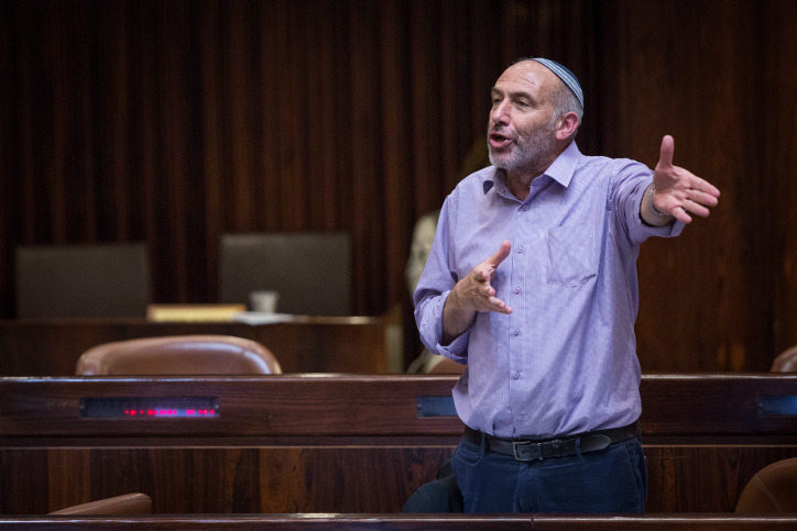 יוגב תוקף את הכנסת השריוניות לרשות: "פשע מסכן חיים" .