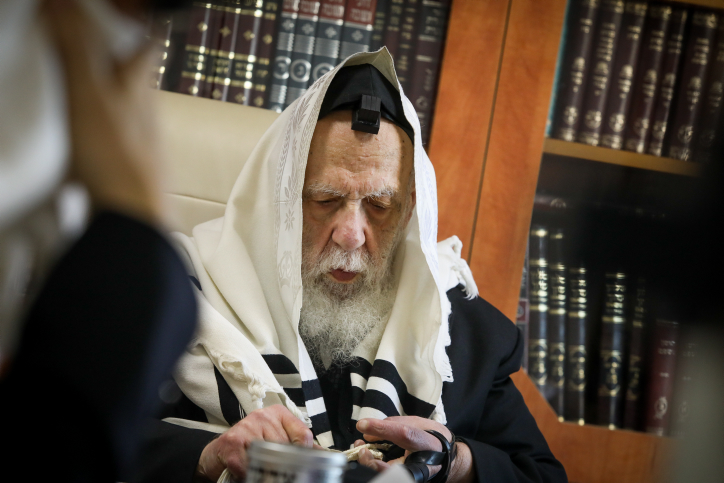 מרן ראש הישיבה נשיא המועצת: "לאור חילולי השבת עלינו להתחזק בשמירתה" RABBI SHLOM COHEN