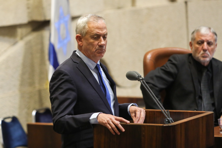 נאומי הבכורה בכנסת • בני גנץ: "מכוננים קואלציית מבצר משפטי" .