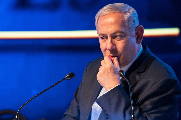 ראש הממשלה מאשים: "מפלגה אחת ביקשה תפקידי שרים לכל המפלגה"" .