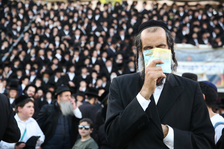 ההילולא הגדולה בעולם: צפו: עשרות האלפים רוקדים יחד לכבוד הרשב"י .