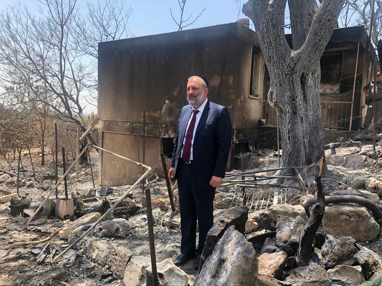 דרעי בסיור במבוא מודיעים: "התושבים ישוכנו במתכונת של יישוב זמני" photo_2019-05-27_13-24-44