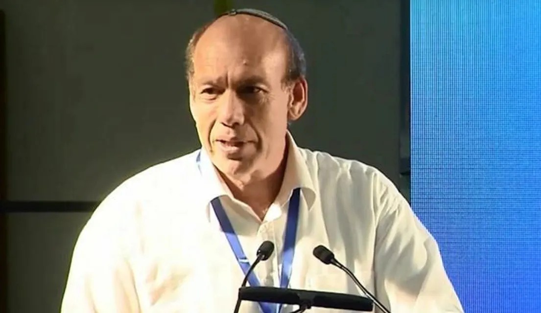 ביקורת על מבקר המדינה; נתניהו צפוי לבקש היתר למימון משפטי אנגלמן