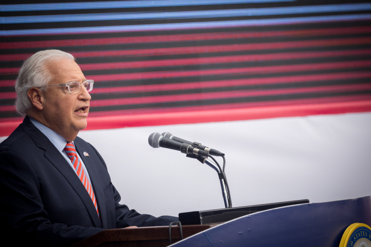 שגריר ארה"ב: "אנחנו בצד הנכון של ההיסטוריה" פרידמן
