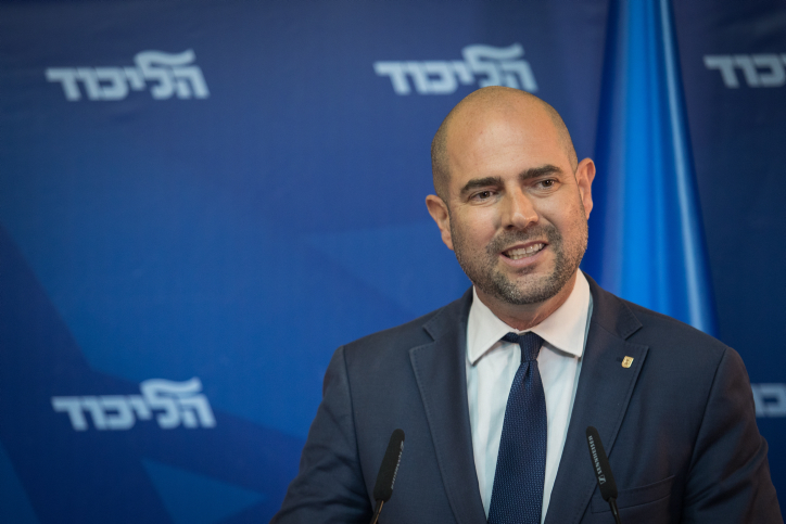 שר המשפטים: "הרשות השופטת הכי פחות דמוקרטית מבין הרשויות" .