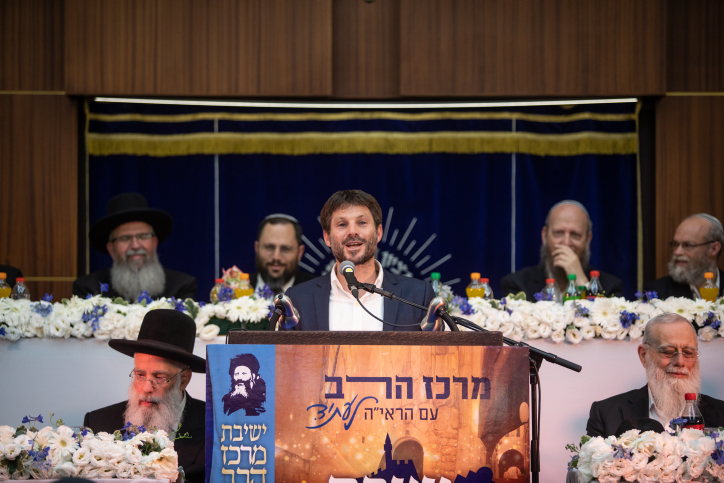 סמוטריץ': "החילונים הקיצונים לא מאפשרים לנו לחיות ע"פ אמונתנו" .