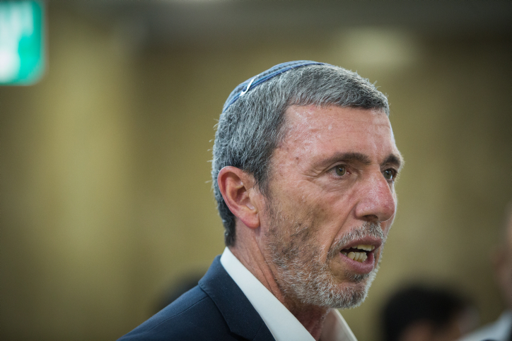 הרב פרץ מגיב לבן גביר: "אני לא מתפטר מהכנסת מסיבות משפטיות" שר החינוך הרב רפי פרץ