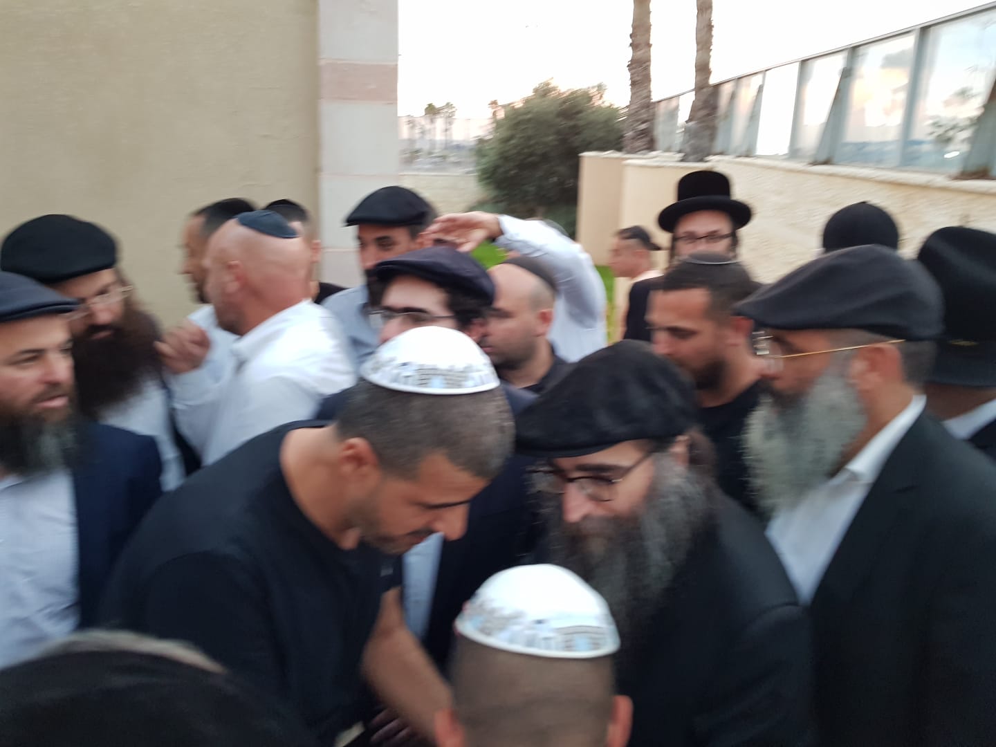 "ארץ הקודש זה מרפא": האדמו"ר רבי יאשיהו פינטו הגיע לארץ WhatsApp Image 2019-06-13 at 19.58.37(1)