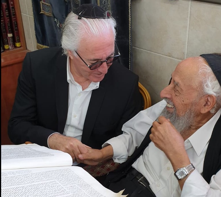 בהצלחה: עו"ד ציון אמיר התברך אצל הגר"ש בעדני WhatsApp Image 2019-06-17 at 22.02.18