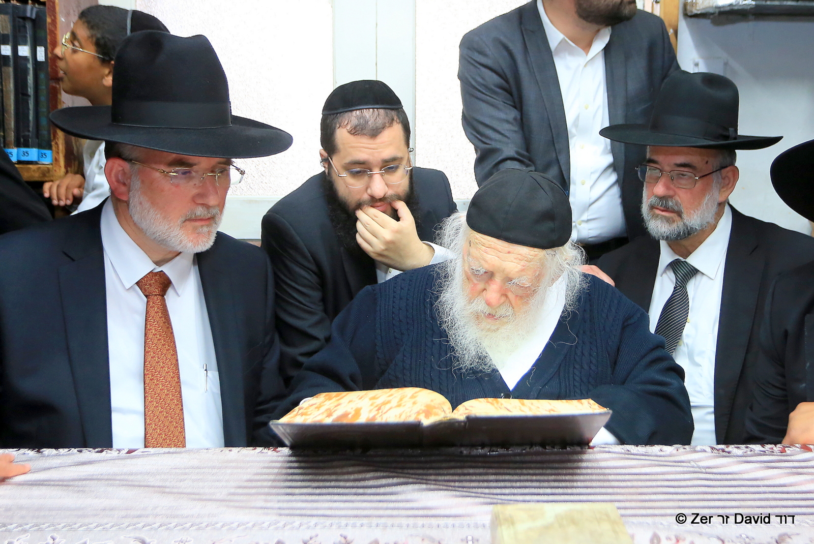 צפו: התלמידים נבחנו אצל מרן שר התורה WhatsApp Image 2019-06-18 at 19.42.04