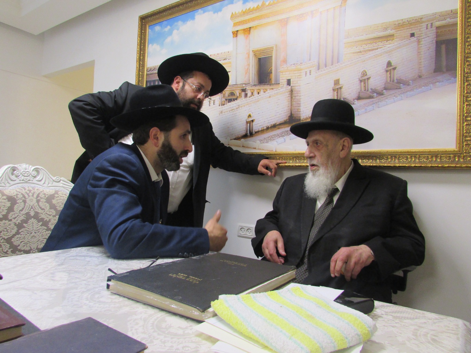היו"ר החדש אצל מרן ראש הישיבה: "תדאג לשיבוץ הבנות בסמינרים" WhatsApp Image 2019-06-25 at 19.52.43