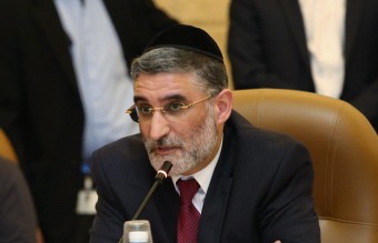 חיים כהן: "לא אתפלא אם ליברמן מופעל על ידי פוטין" .