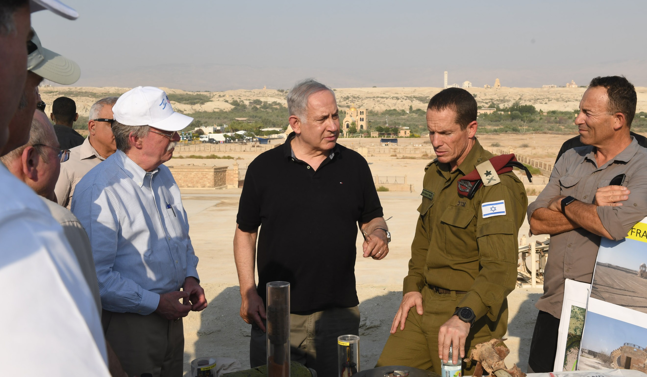 נתניהו במפגש הפסגה: "פעלנו נגד איראן" נתניהו ובולטון בסיור צבאי