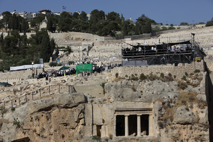 מהערב: אלפים צפויים להגיע לציון 'האור החיים' הקדוש בהר הזיתים ציון האור החיים הקדוש