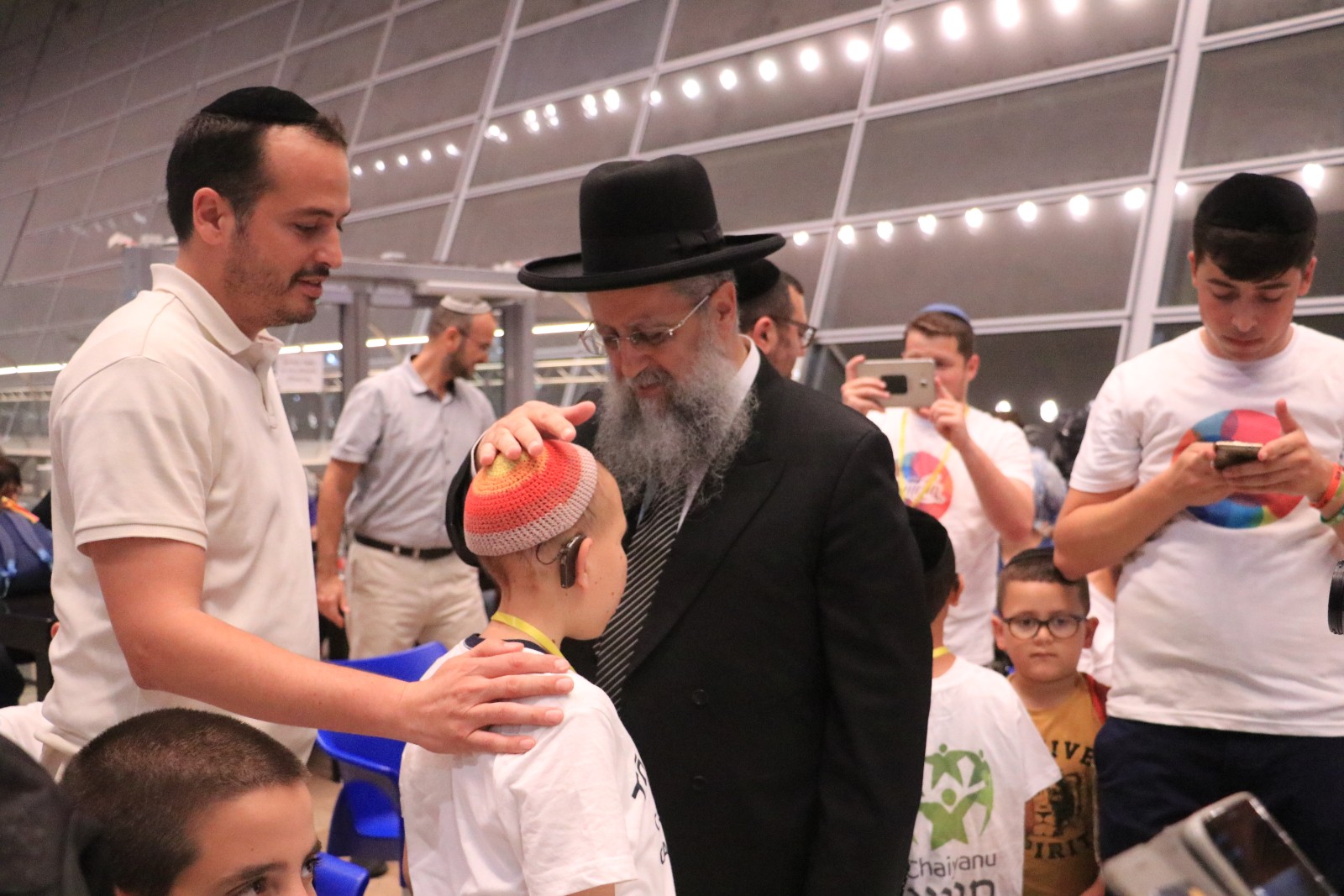 רגע לפני ההמראה: חולי הסרטן התברכו מהגר"ד יוסף IMG-20190729-WA0008