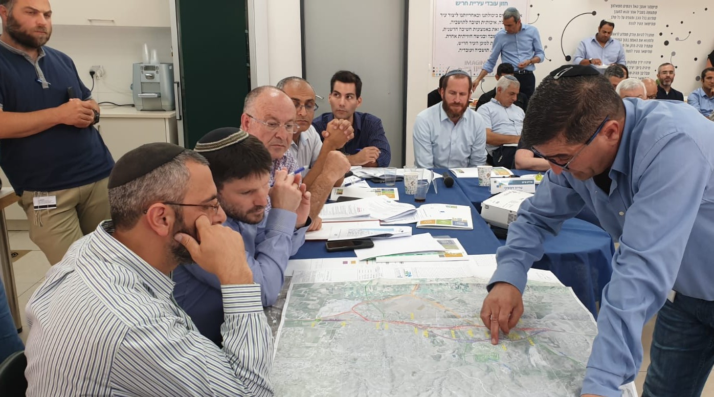 השר סמוטריץ בסיור תכנון בצפון: "המשבר בתחבורה כמו המשבר הדיור" WhatsApp Image 2019-07-11 at 17.36.20
