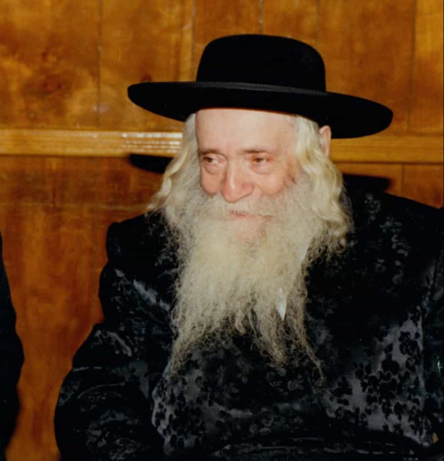 גדול הדור בתורה ובחסד: יום השנה לפטירת כ"ק האדמו"ר מצאנז זצ"ל כ"ק מרן האדמו"ר זצוק"ל