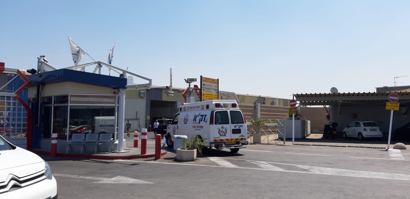 מסע חוצה יבשות: משריפה לקבורה יהודית אמבולנס של זק"א תל אביב מקבל את ארונה של המנוחה בנתב"ג