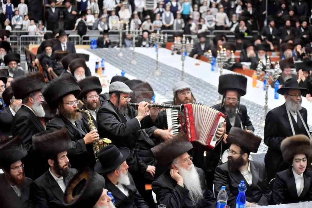 החגיגה שסגרה את שרשרת האירועים בויז'ניץ • גלריה שבע ברכות אחרון ויז'ניץ צילום יהושע פרוכטר (18)