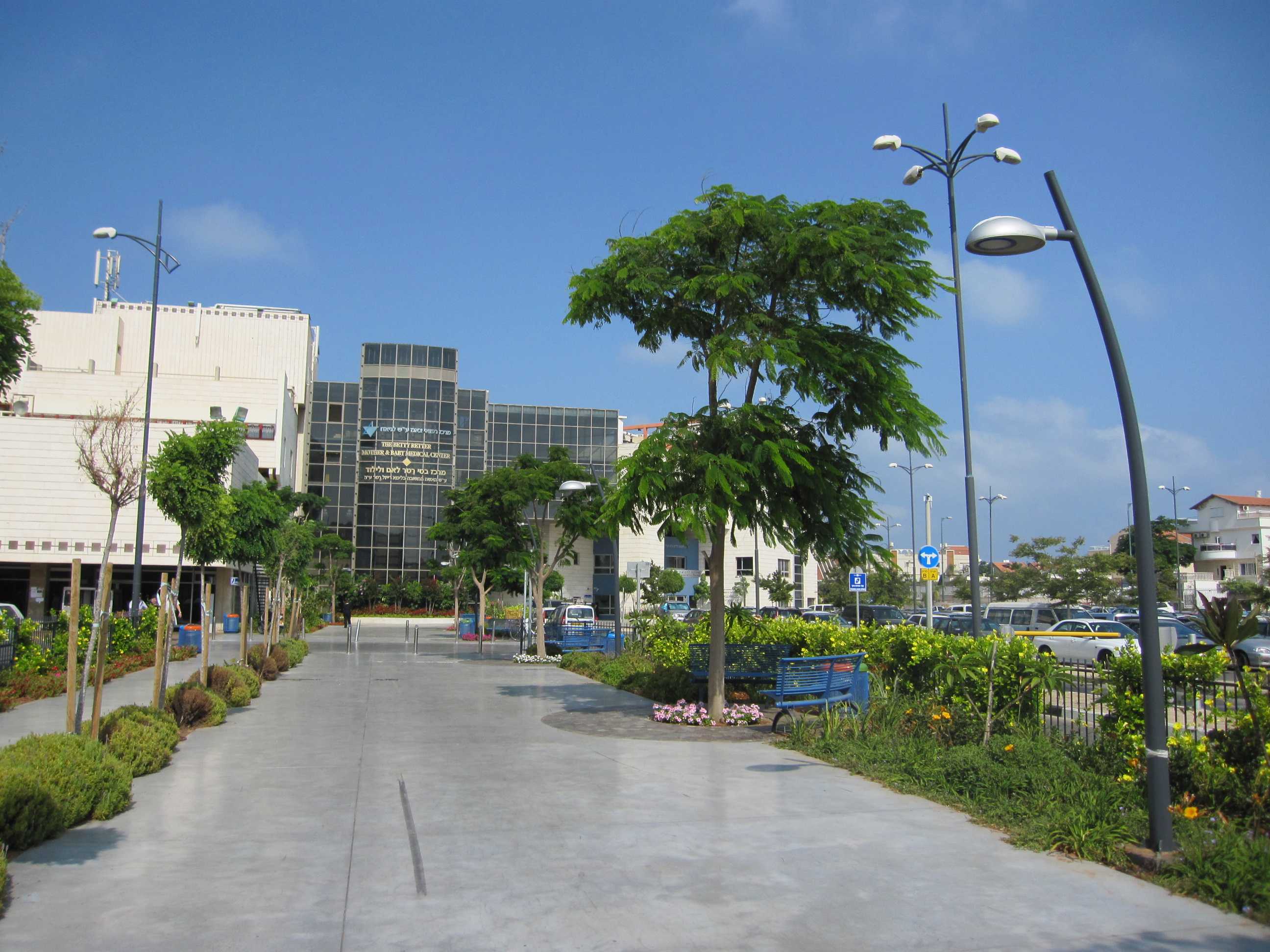 בכירי לשכת הבריאות המחוזית ביקרו במרכז הרפואי צאנז ע"ש לניאדו IMG_6585