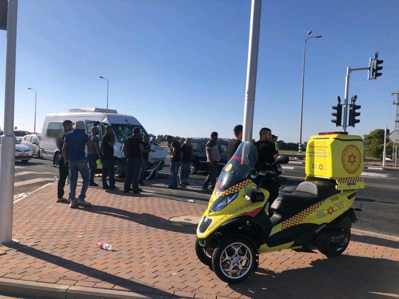 תאונה בין שני רכבי הסעות: 14 פצועים פונו לבתי החולים photo_2019-08-21_17-10-37