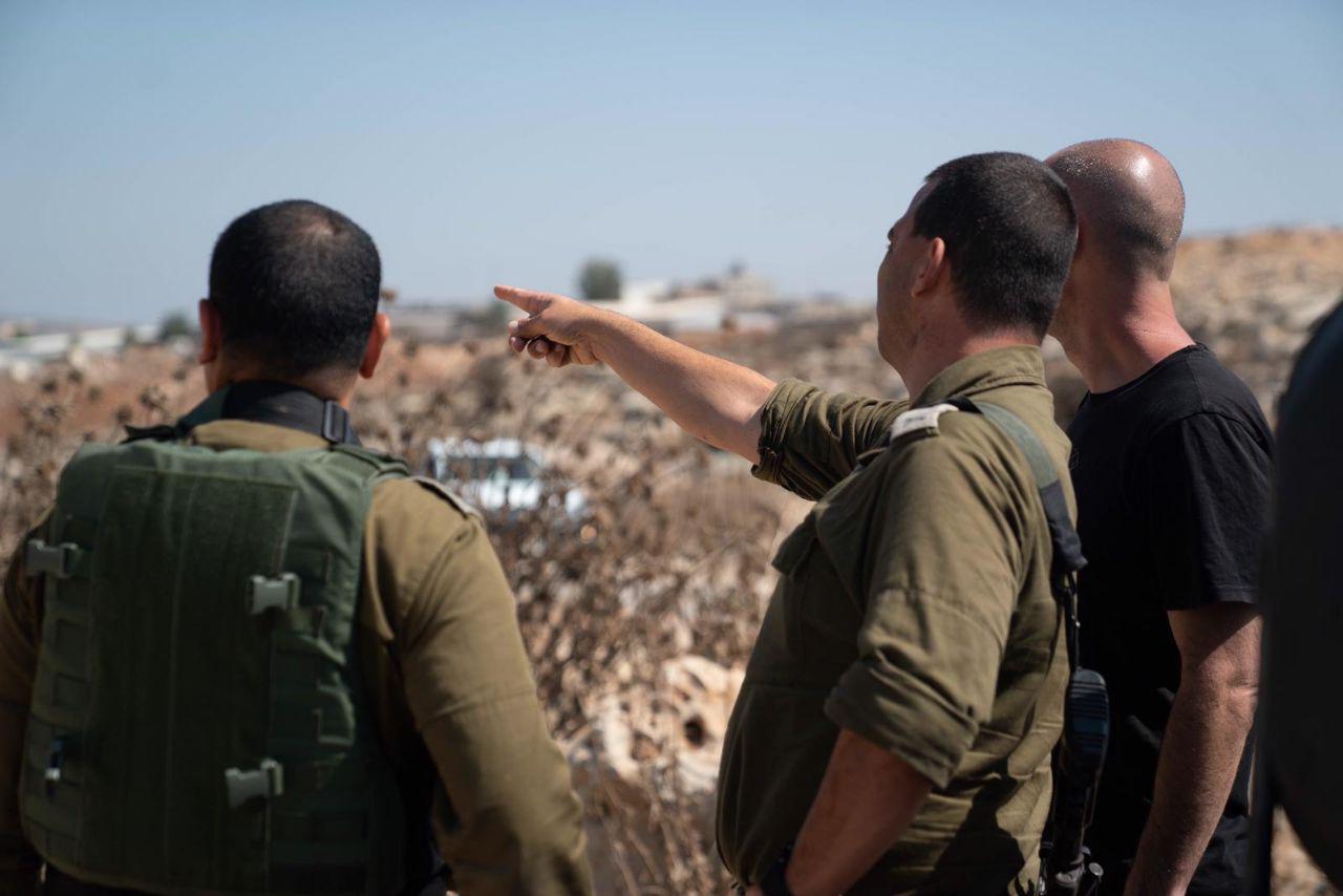 שלושה ימים לאחר הפיגוע הקשה בדולב: רוצחי רנה שנרב הי"ד נתפסו כוחות הביטחון בסריקות לאחר הפיגוע