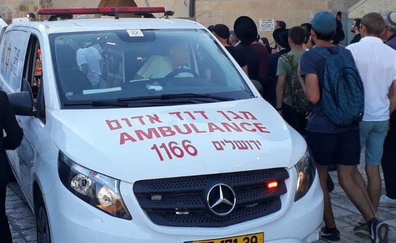 פיגוע דקירה בירושלים; שוטר נפצע קל; שני מחבלים מנוטרלים םינוי פצוע