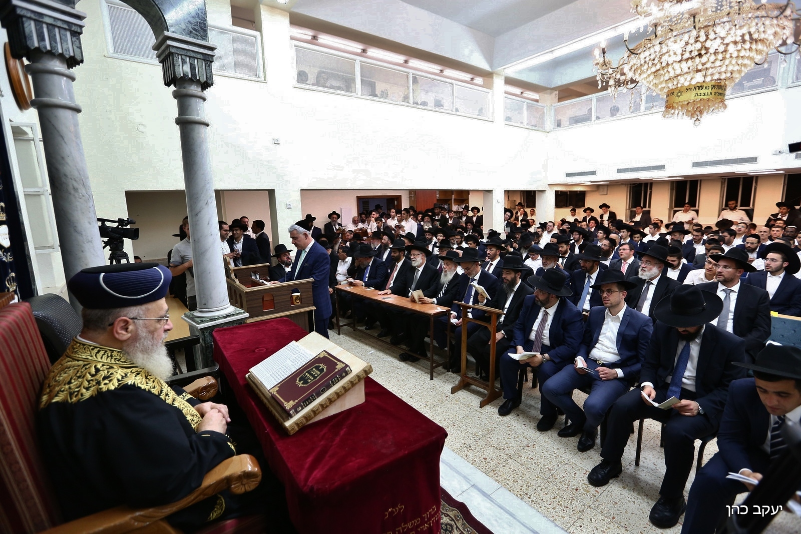 זְכוּתֵהּ דְּיוסֵף צַדִּיקָא: הסליחות עם מרן הראשל"צ ביזדים • צפו 212A1966