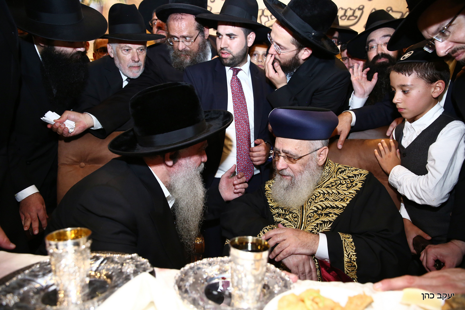 תפארת בנים אבותם: האדמו"ר רבי רפאל אבוחצירא השיא את בן זקוניו 212A8171
