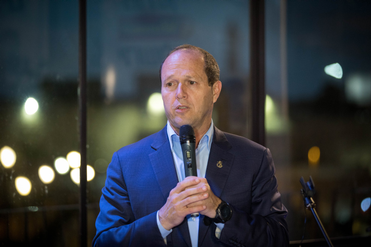 ברקת על התנגדות השמאל למצלמות: "על ראש הגנב בוער הכובע" .