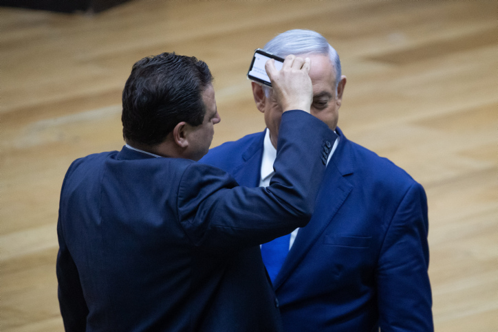 הקמת ממשלת גנץ בתמיכת הערבים: "חזרה לקווי 67 וביטול חוק הלאום" עודה בתקרית המכוערת מול נתניהו בכנסת
