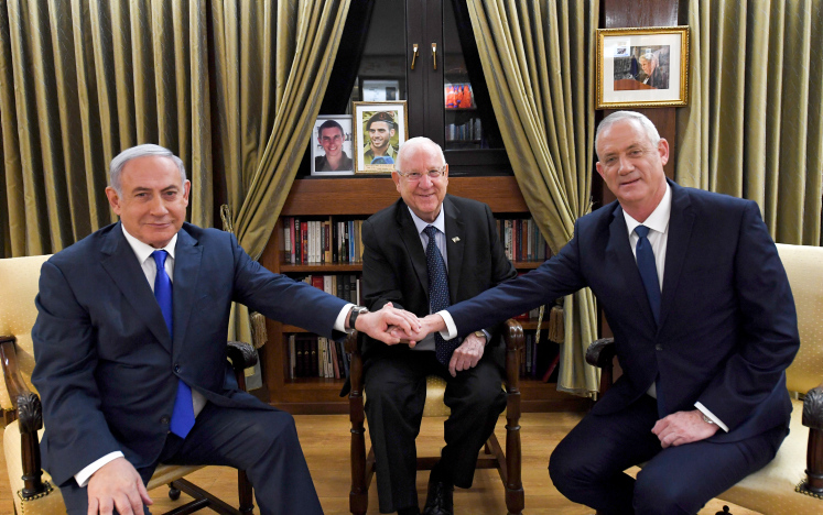 התקדמות דרמטית: צוותי הליכוד וכחול לבן ייפגשו; נתניהו וגנץ יפגשו שוב הפגישה הדרמטית בבית הנשיא