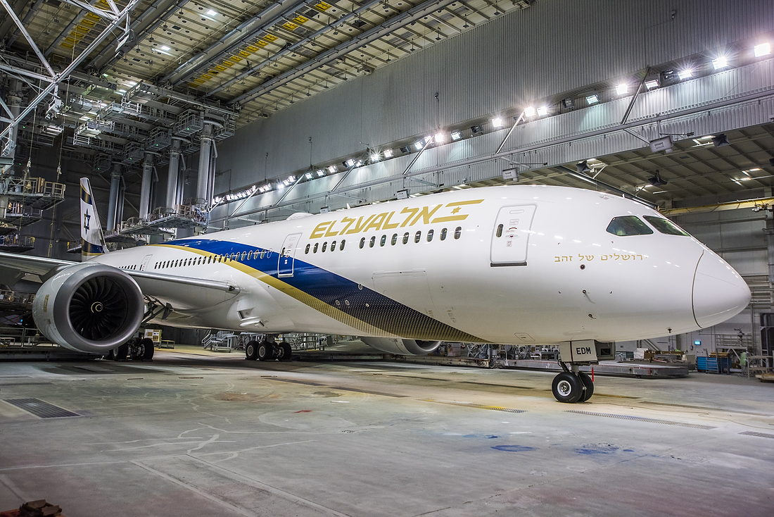 ירושלים של "מעלה" El_Al_787_Ln907_Gold_Livery_Exteriors