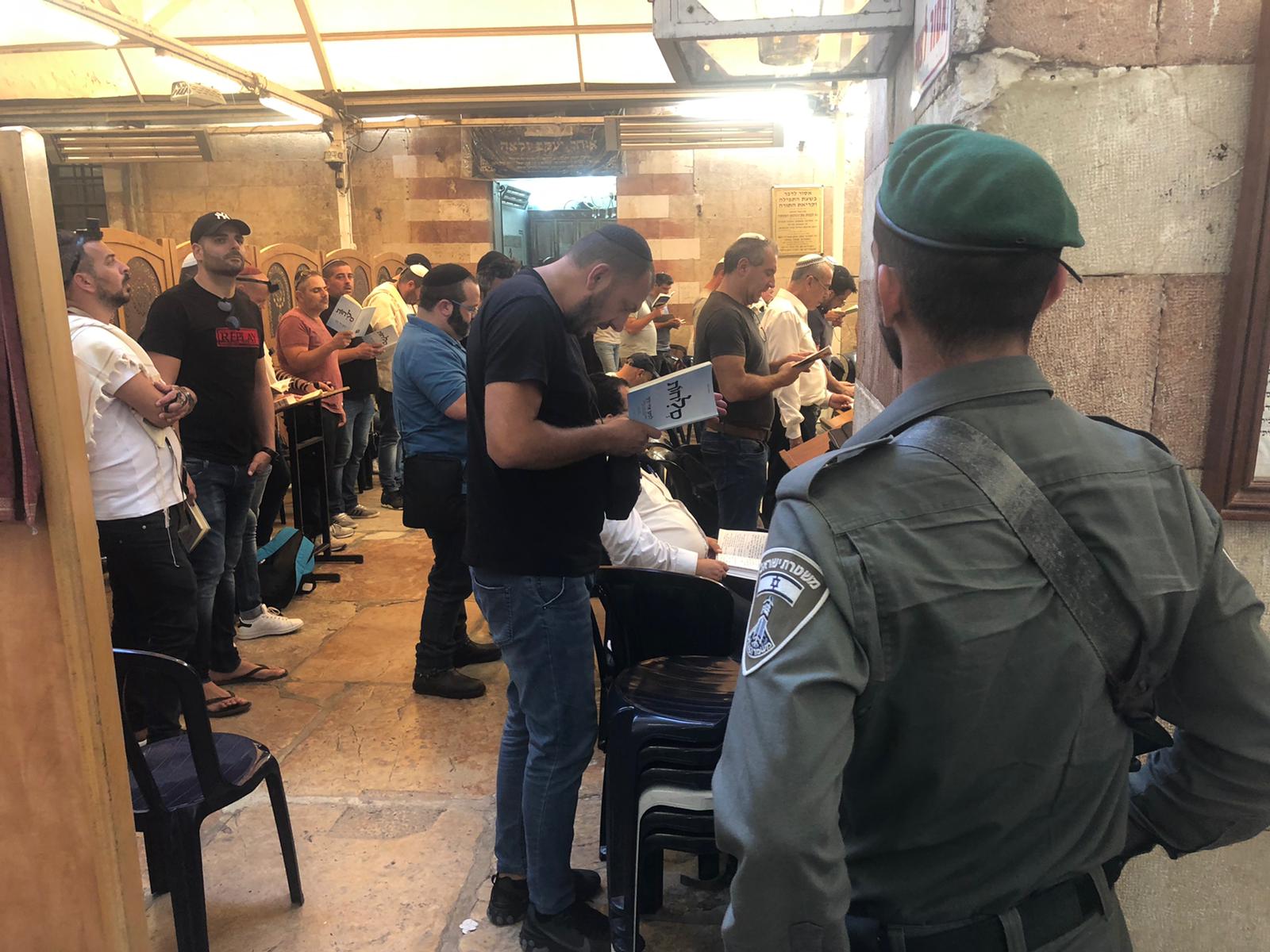 במערת המכפלה נערכים לקליטת רבבות מתפללים הלילה 712f0cd4-93cc-4a0f-82a6-23bda1f50dc0