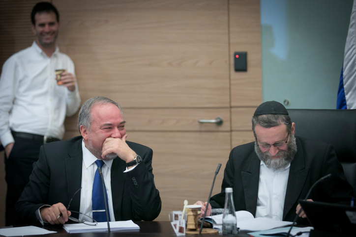 בישראל ביתנו זועמים על כחול לבן: עשו יד אחת עם הערבים לטובת גפני .