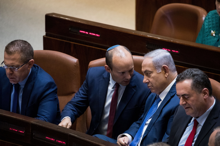 בנט בכתב הגנה על נתניהו: "מרגע כניסתו לפוליטיקה סימנו אותו" .