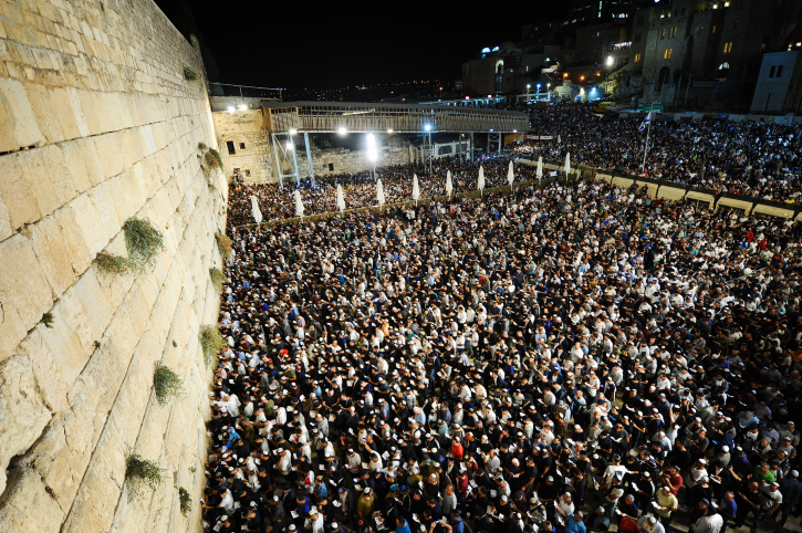 ירושלים: לא יבוצעו עבודות תשתית העלולות להפריע לתנועת המתפללים .