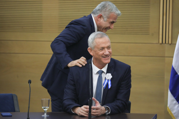 לפיד: "מוותר על הרוטציה" רק בלי נתניהו לפיד וגנץ בכנסת היום