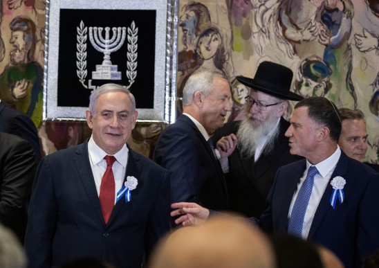 בכיר בליכוד: בני גנץ מוכן לממשלת אחדות עם נתניהו .