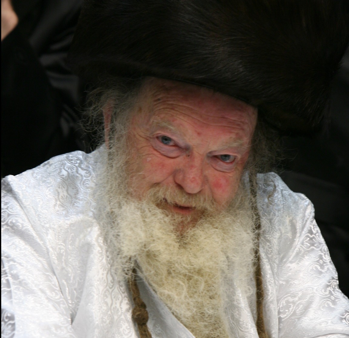 עשור לפטירתו: היום העליה לציון הרבי הקדוש מלעלוב זיע"א כ"ק האדמו"ר זצוק"ל