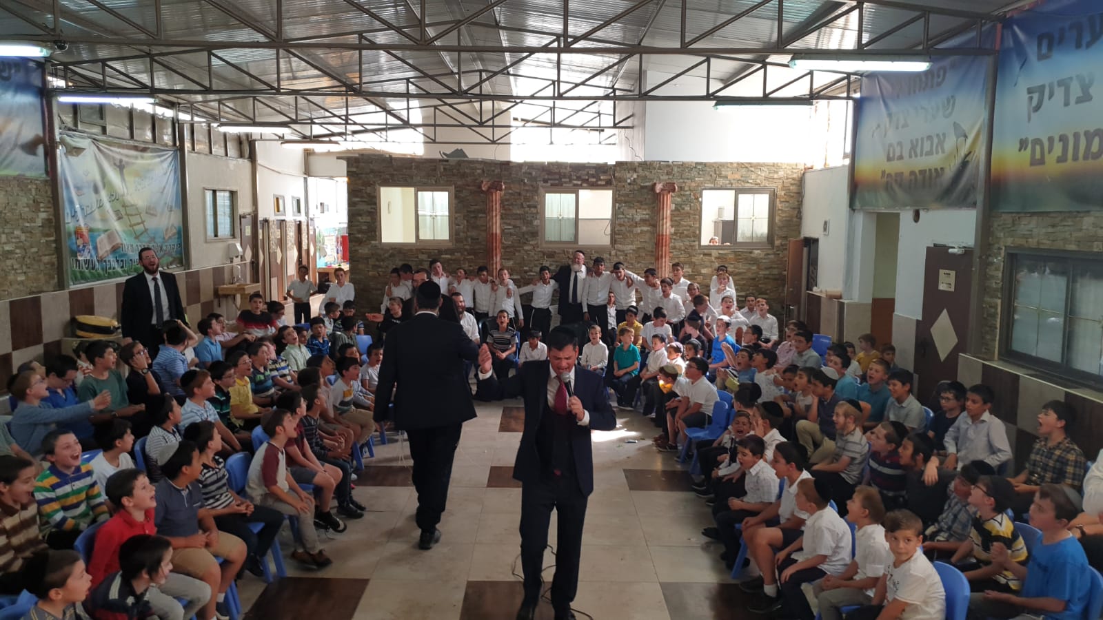 מיוחד: הכנות לימים נוראים לילדי ת"ת "תורת בנימין" ברמות WhatsApp Image 2019-10-07 at 16.19.57