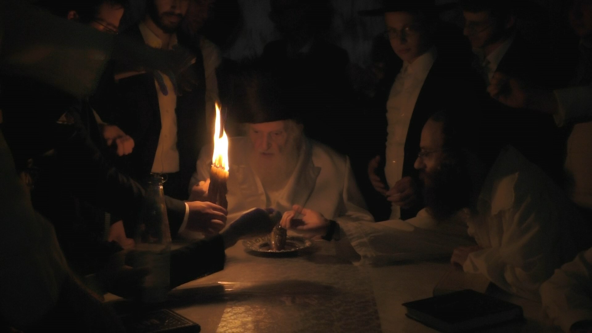 השליח ציבור: סדר יום הכיפורים של הגר"מ שטרנבוך בורא מאורי האש_1