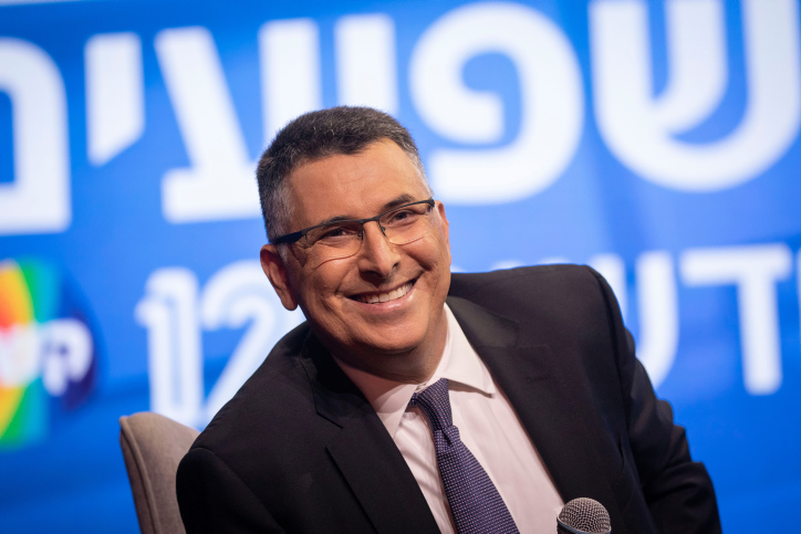 הסוקר מנו גבע: "ישנה העדפה ברורה לסער בקרב מצביעי המרכז שמאל" .