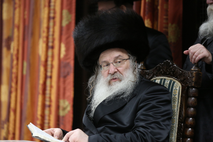 תיעוד: כ"ק האדמו"ר מנדבורנא בשבת 'מירון' עם החסידים .
